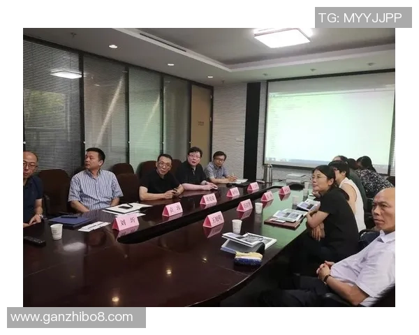 南京与上海羽毛球队赛后技术分析与战术复盘探讨 南京与上海羽毛球队赛后技术分析与战术复盘探讨