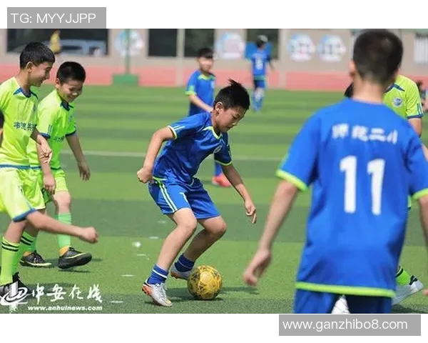 在绿茵场上追逐梦想的我心灵深处的独白与挣扎