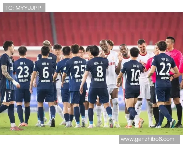 武汉足球队灵活性分析及其对战术调整的影响探讨 武汉足球队灵活性分析及其对战术调整的影响探讨