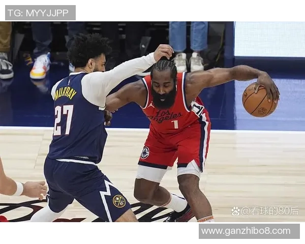 广州足球队的团队协作揭秘：如何铸就冠军之路与默契配合的背后故事